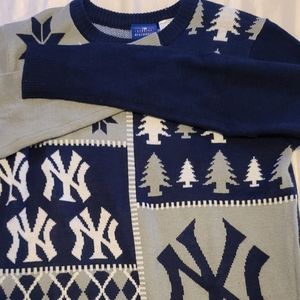 Yankees "ugly sweater"